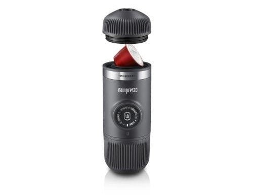 Wacaco Reisekaffeemaschine Nanopresso Bundle mit Nespresso Adapter - Fuer Daheim